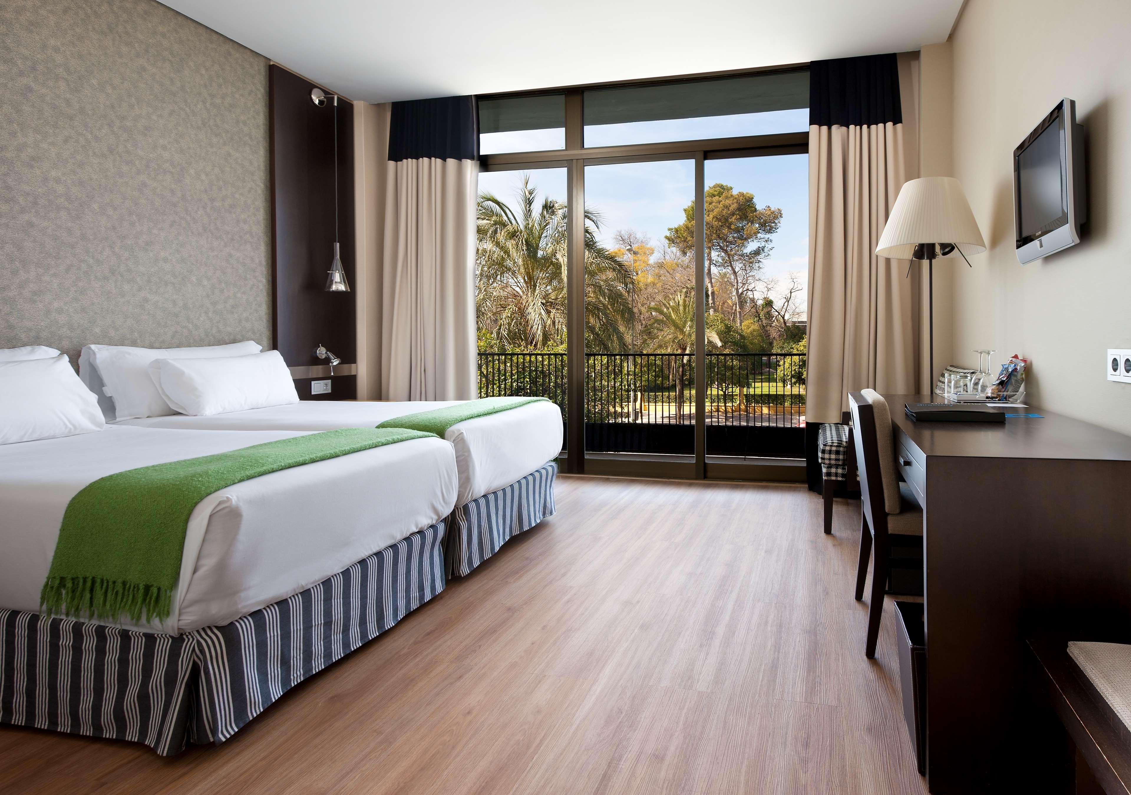 Nh Avenida Jerez Hotel Херес де ла Фронтера Екстериор снимка