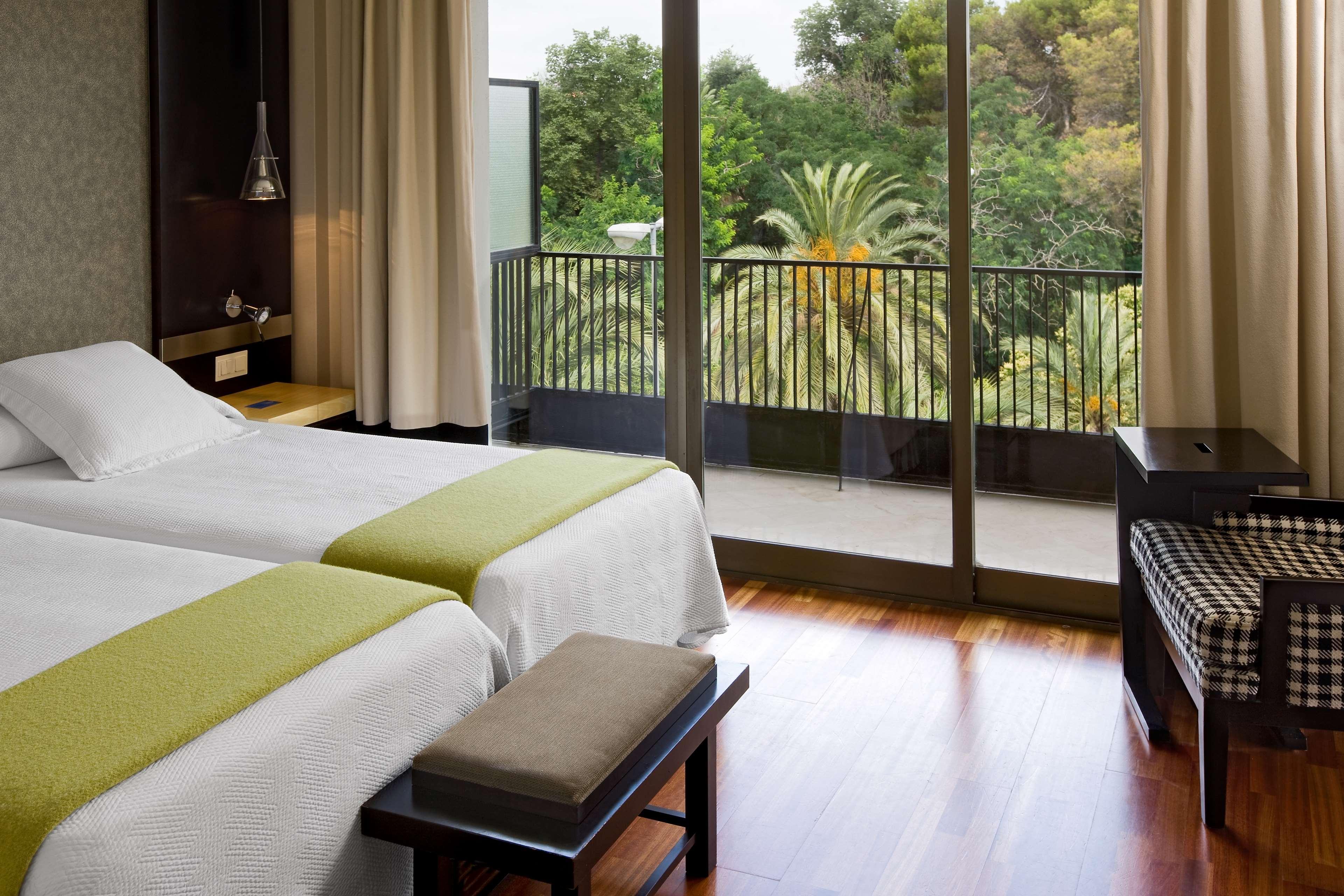 Nh Avenida Jerez Hotel Херес де ла Фронтера Екстериор снимка