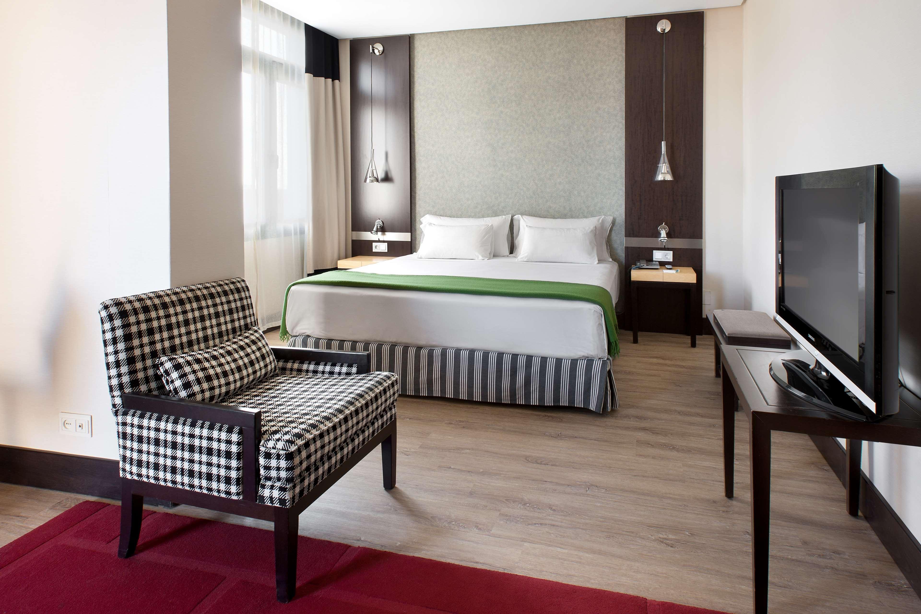 Nh Avenida Jerez Hotel Херес де ла Фронтера Екстериор снимка