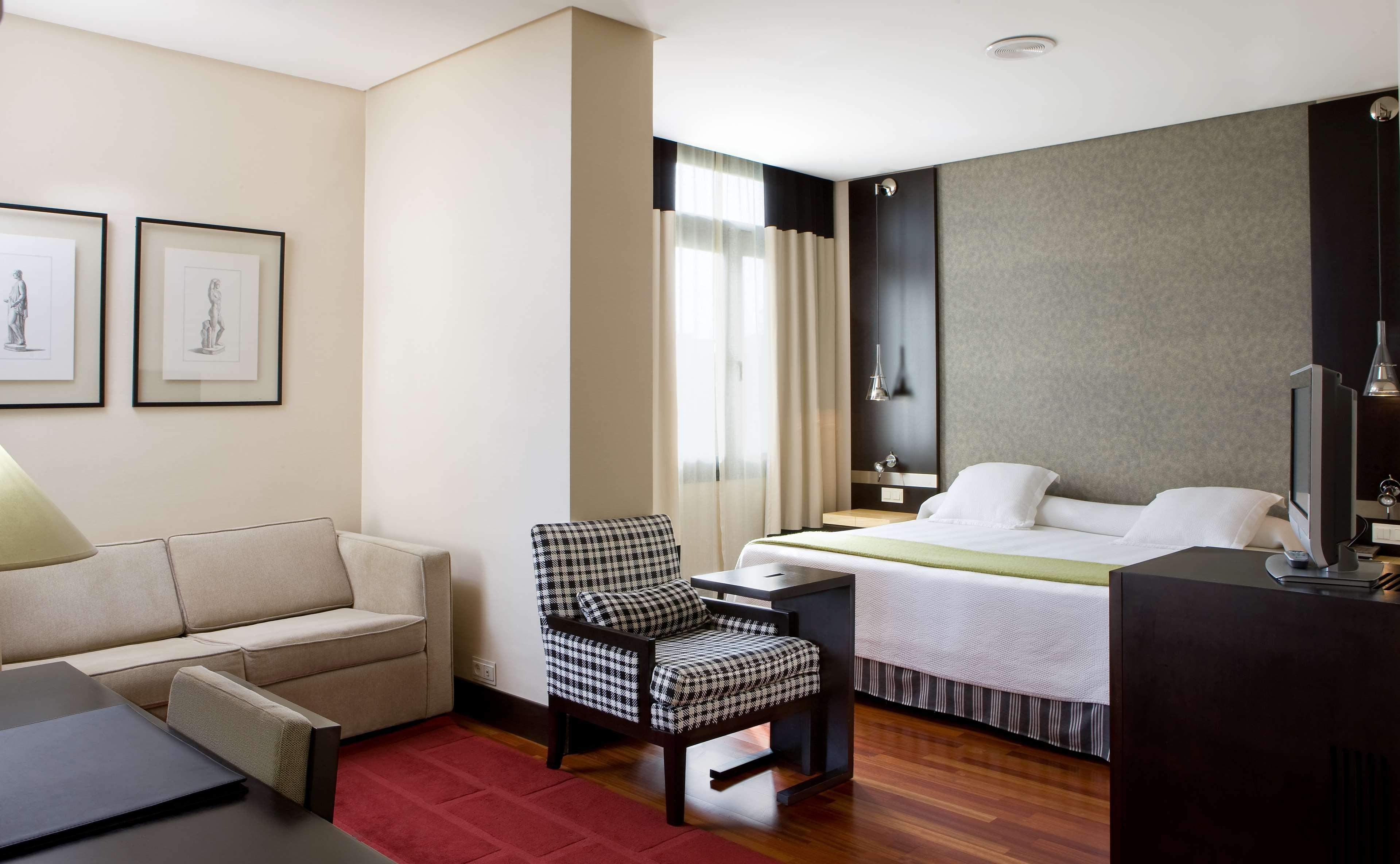 Nh Avenida Jerez Hotel Херес де ла Фронтера Екстериор снимка