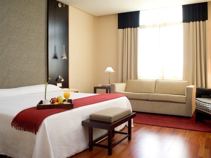 Nh Avenida Jerez Hotel Херес де ла Фронтера Екстериор снимка