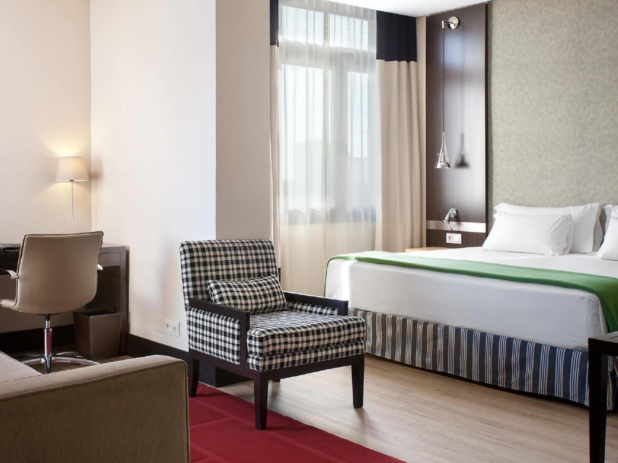 Nh Avenida Jerez Hotel Херес де ла Фронтера Екстериор снимка